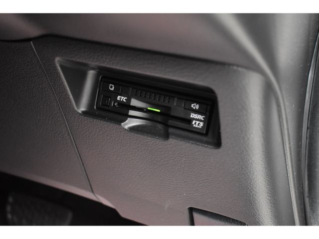 TOYOTA VITZ  4WD 2015