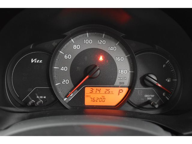 TOYOTA VITZ  4WD 2015