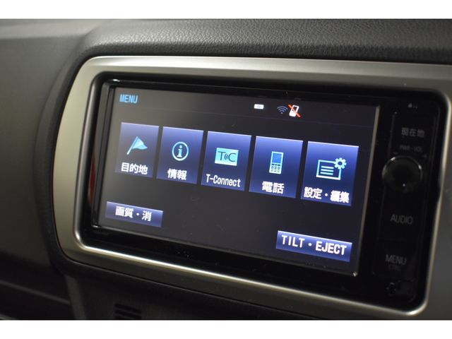 TOYOTA VITZ  4WD 2015