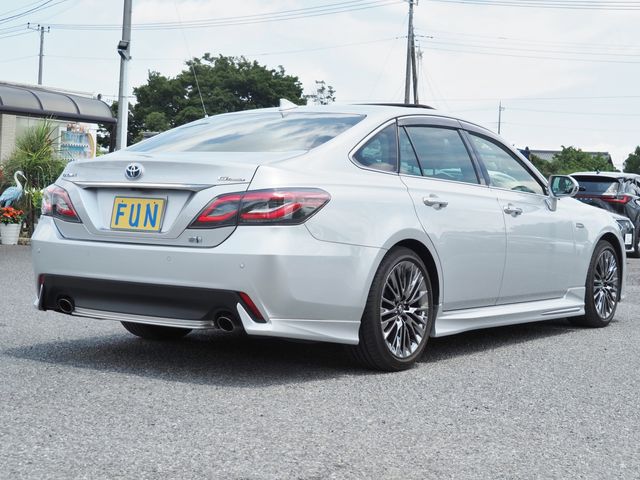 TOYOTA CROWN sedan hybrid 2021