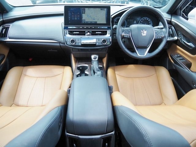 TOYOTA CROWN sedan hybrid 2021