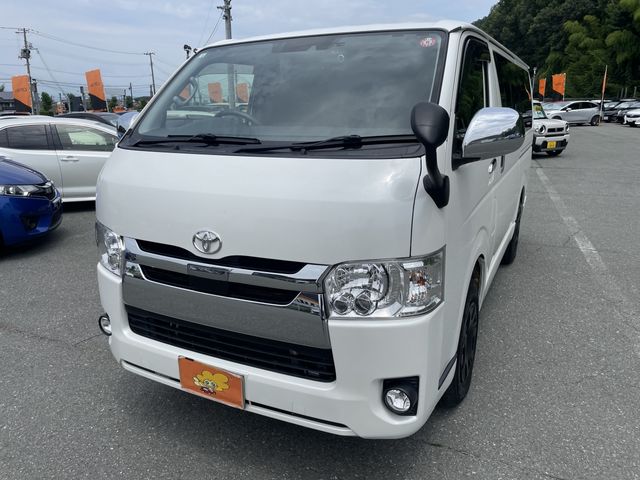 TOYOTA HIACE van 4WD 2018