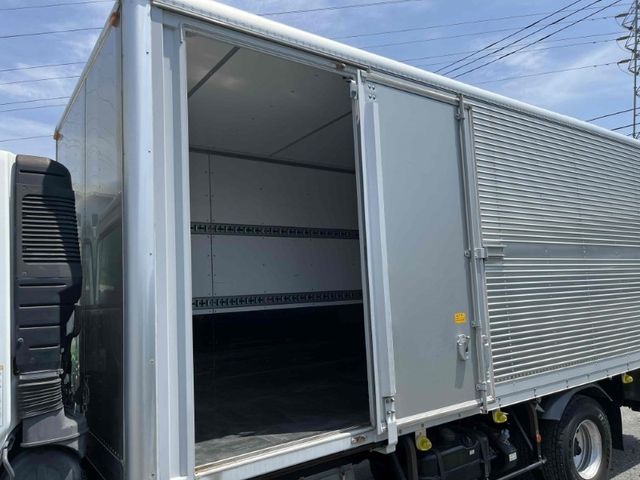 MITSUBISHI FUSOU FIGHTER 2018