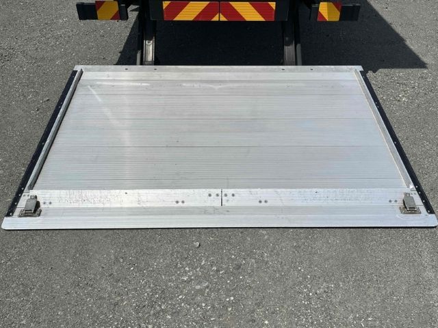 MITSUBISHI FUSOU FIGHTER 2018