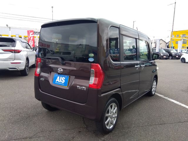 DAIHATSU TANTO 2015
