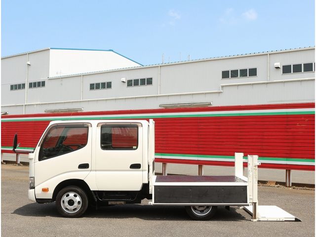 TOYOTA DYNA 2019