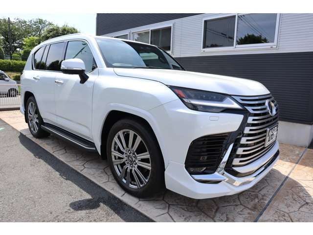TOYOTA LEXUS LX600 2023