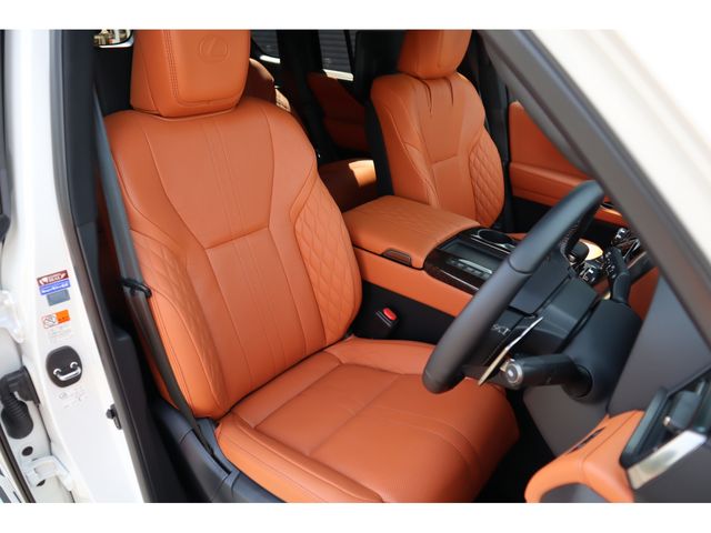 TOYOTA LEXUS LX600 2023