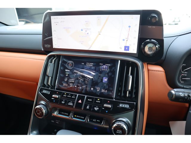 TOYOTA LEXUS LX600 2023