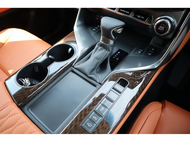 TOYOTA LEXUS LX600 2023