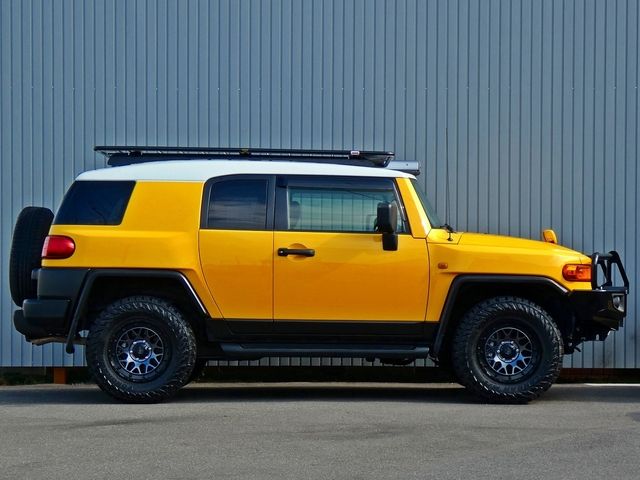 TOYOTA FJ CRUISER 4WD 2012