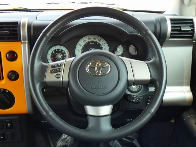 TOYOTA FJ CRUISER 4WD 2012