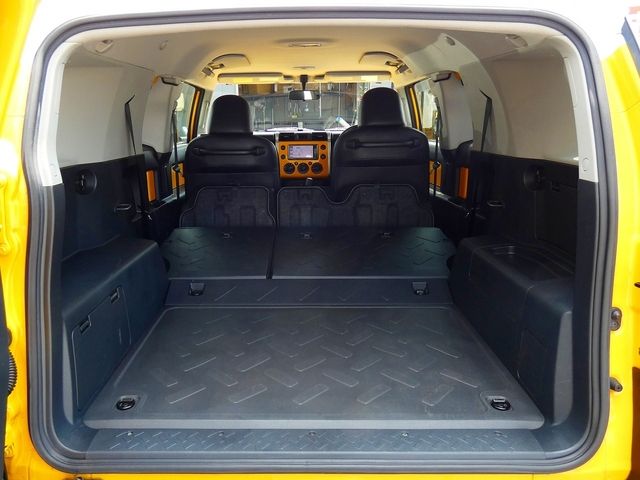 TOYOTA FJ CRUISER 4WD 2012