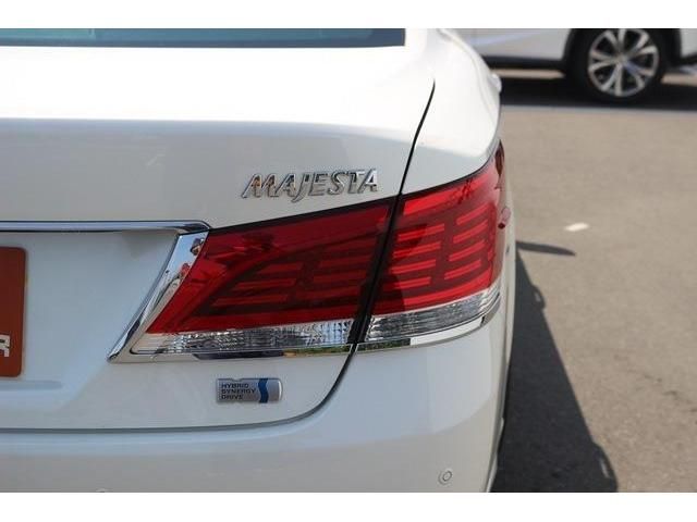 TOYOTA CROWN MAJESTA HYBRID 2014
