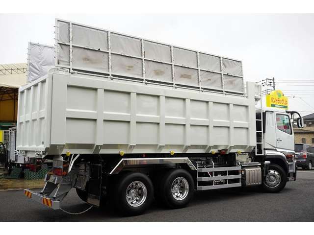 MITSUBISHI FUSOU SUPER GREAT 2025