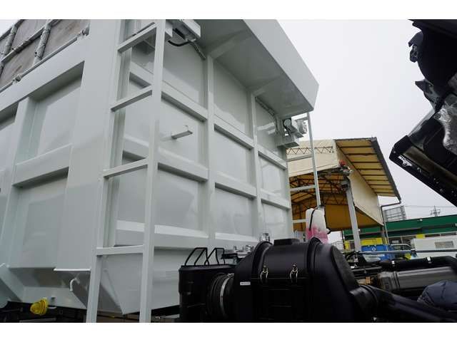 MITSUBISHI FUSOU SUPER GREAT 2025