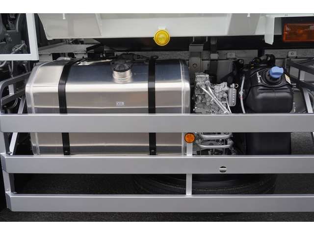 MITSUBISHI FUSOU SUPER GREAT 2025