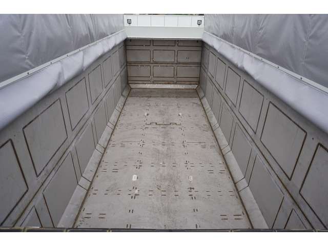 MITSUBISHI FUSOU SUPER GREAT 2025