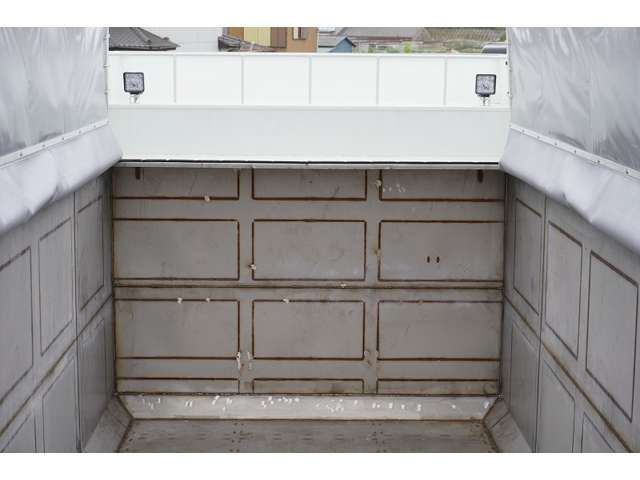 MITSUBISHI FUSOU SUPER GREAT 2025