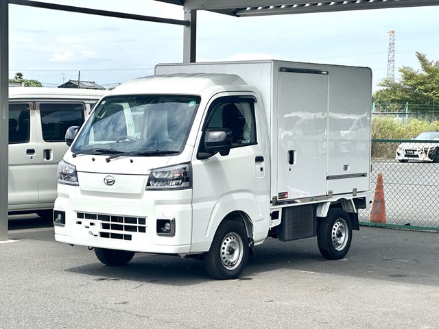 DAIHATSU HIJET truck 2024