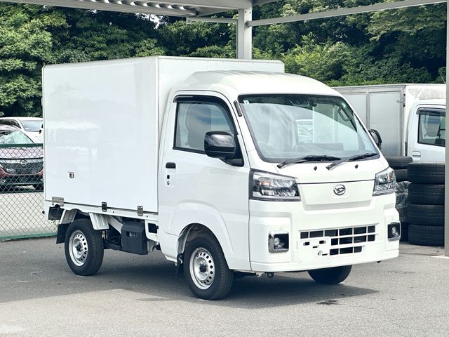 DAIHATSU HIJET truck 2024