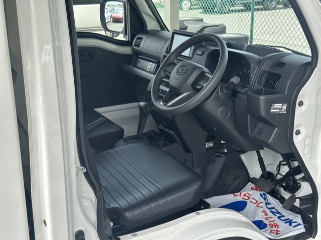 DAIHATSU HIJET truck 2024