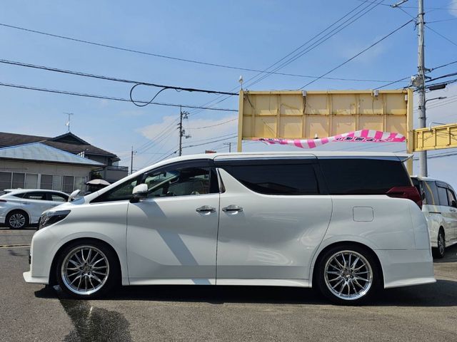 TOYOTA ALPHARD 2017