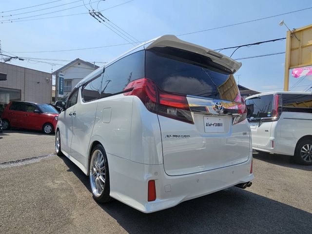 TOYOTA ALPHARD 2017