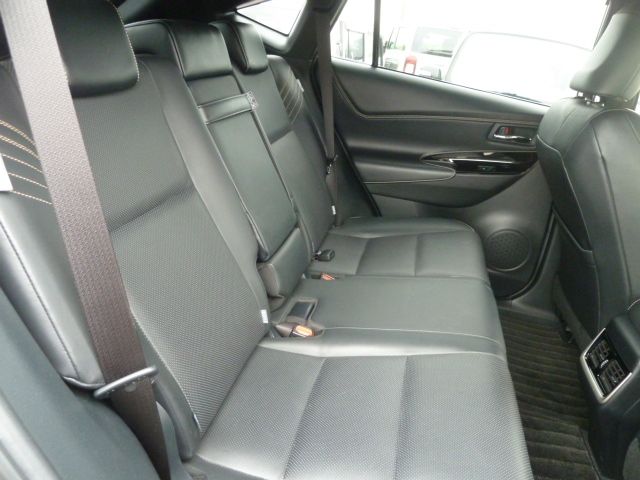 TOYOTA HARRIER HYBRID 2017