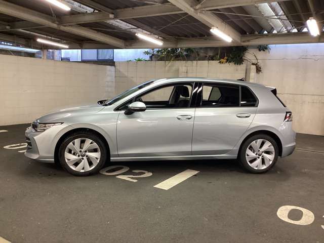 VOLKSWAGEN VOLKSWAGEN GOLF 2025