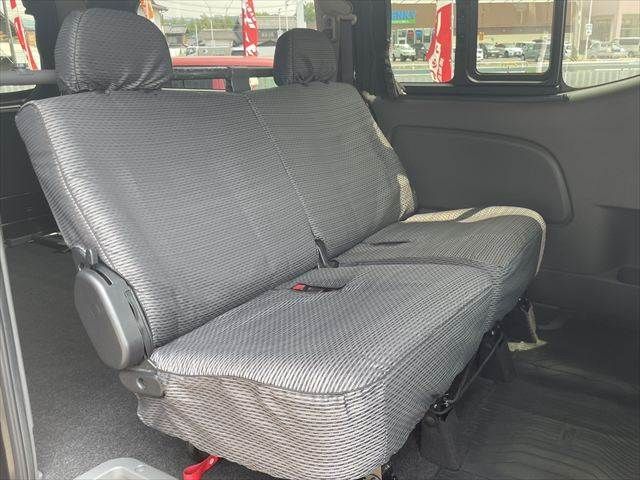 NISSAN NV350 CARAVAN 4WD 2013