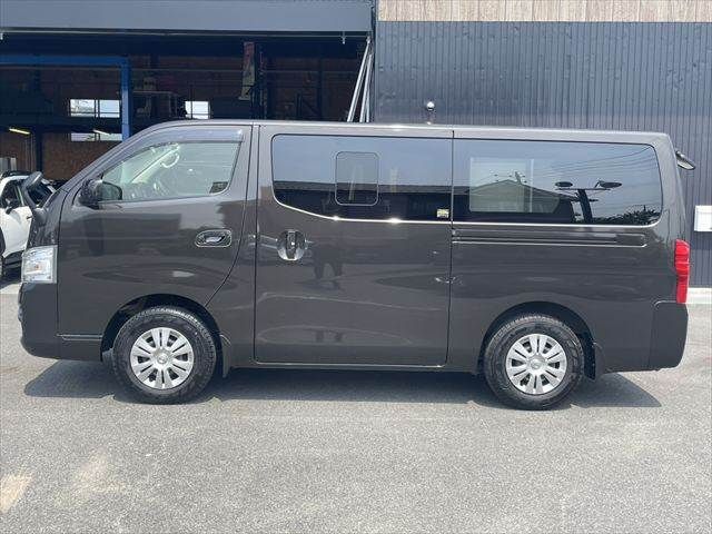 NISSAN NV350 CARAVAN 4WD 2013