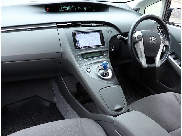 TOYOTA PRIUS 2010