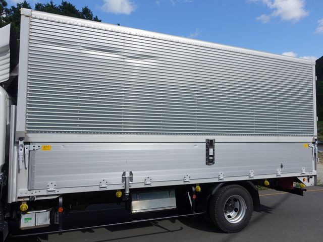 MITSUBISHI CANTER 2015