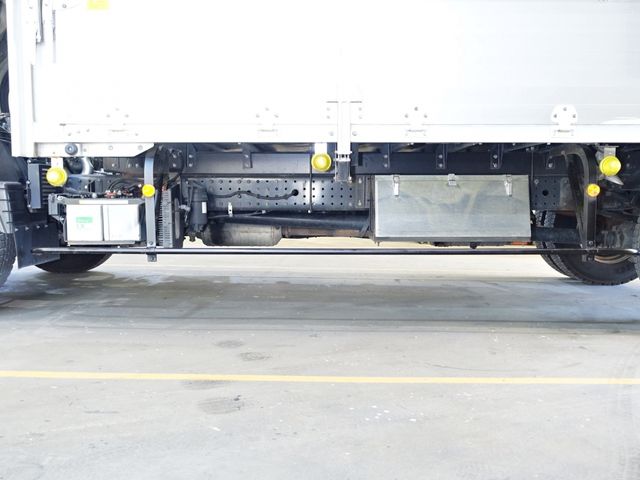 MITSUBISHI CANTER 2015