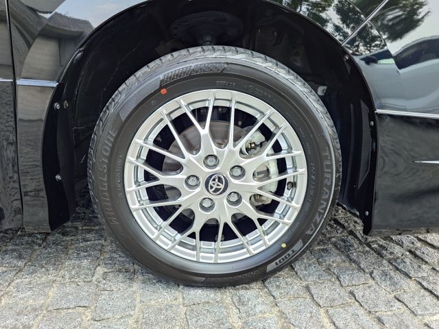 TOYOTA VOXY HYBRID 2020