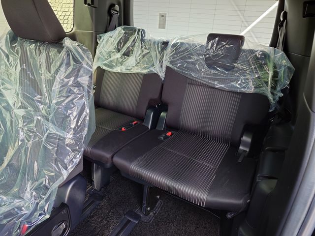 TOYOTA VOXY HYBRID 2020