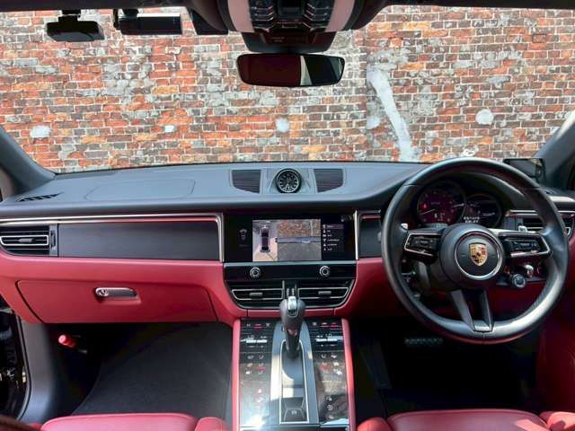 PORSCHE PORSCHE Macan 2023