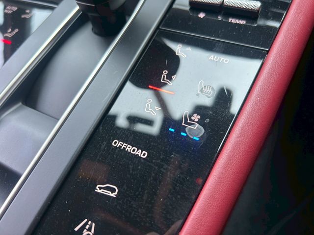 PORSCHE PORSCHE Macan 2023