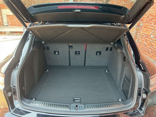 PORSCHE PORSCHE Macan 2023