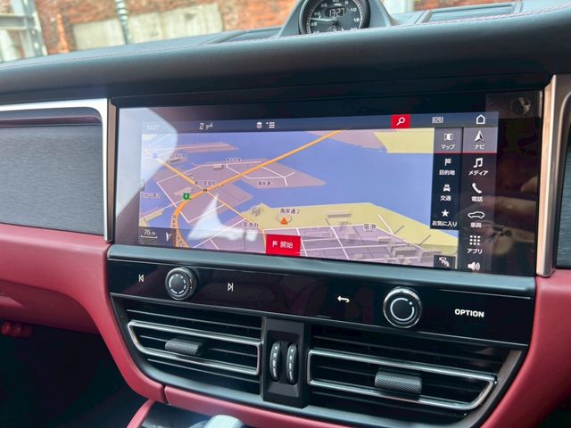 PORSCHE PORSCHE Macan 2023