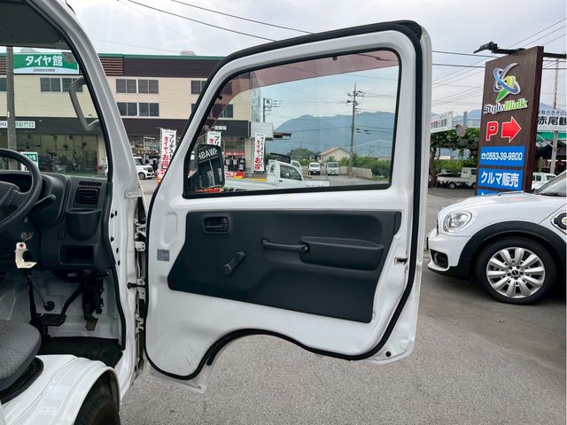 NISSAN NT100 CLIPPER 4WD 2018