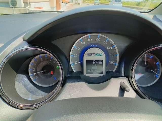 HONDA FIT SHUTTLE HYBRID 2013