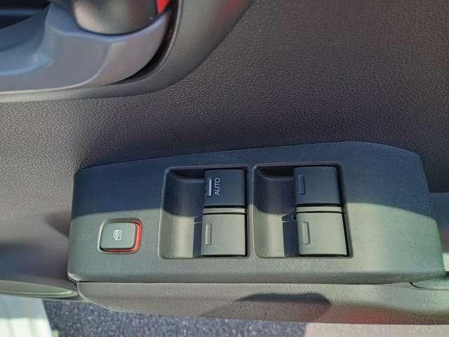 HONDA FIT SHUTTLE HYBRID 2013