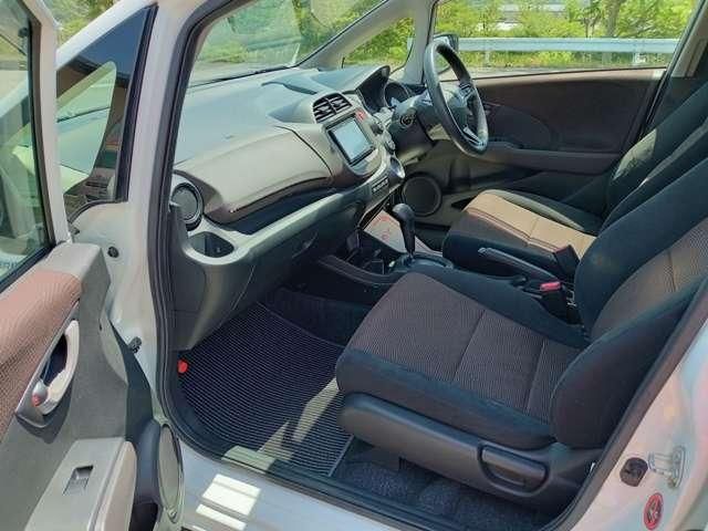 HONDA FIT SHUTTLE HYBRID 2013