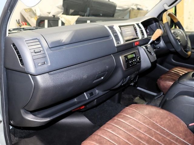 TOYOTA HIACE van 2WD 2019