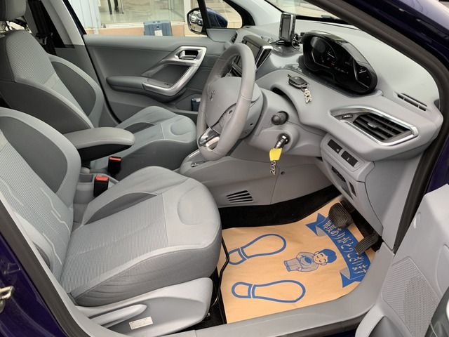 PEUGEOT PEUGEOT 208 2013