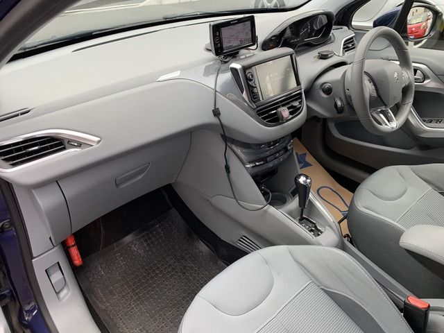 PEUGEOT PEUGEOT 208 2013