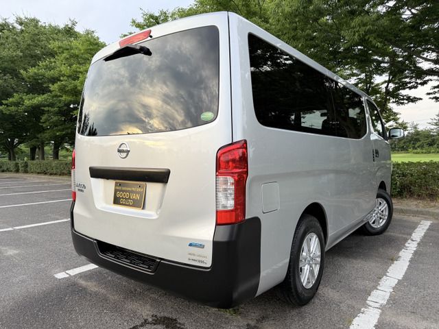 NISSAN NV350 CARAVAN 4WD 2013
