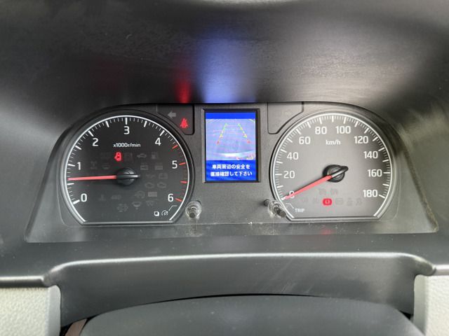 NISSAN NV350 CARAVAN 4WD 2013